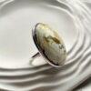 Серебряное большое кольцо с белым пейзажным янтарем