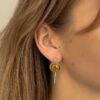 Серебряные геометрические серьги с прозрачным янтарем